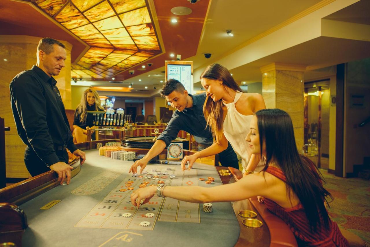 Grand Casino As Ξενοδοχείο Aš Εξωτερικό φωτογραφία