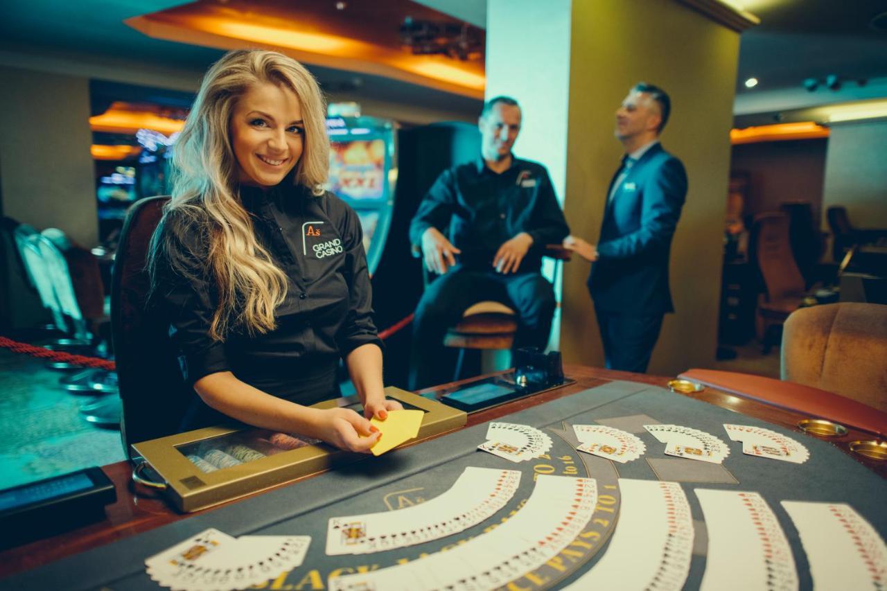 Grand Casino As Ξενοδοχείο Aš Εξωτερικό φωτογραφία